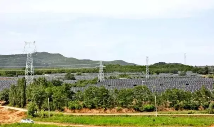 中國(guó)十三省最大光伏電站在這里！欽州康熙嶺的光伏電站能排上號(hào)了嗎？