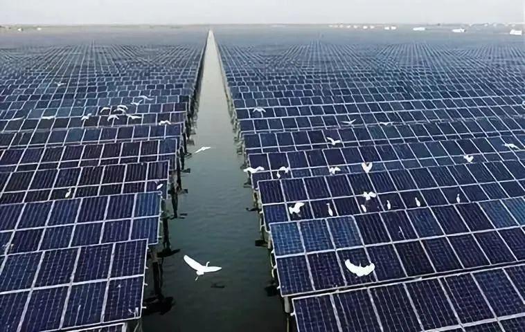 中國(guó)十三省最大光伏電站在這里！欽州康熙嶺的光伏電站能排上號(hào)了嗎？